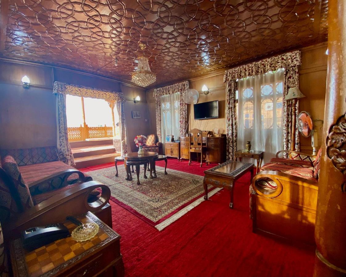 Green Paradise Houseboat - Centrally Heated Srīnagar Exterior foto