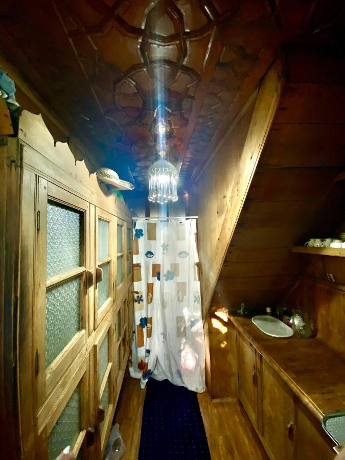 Green Paradise Houseboat - Centrally Heated Srīnagar Exterior foto